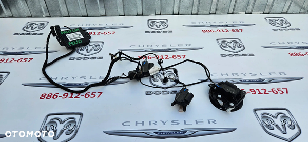 Chrysler Pacifica 2016- Komplet silniczków nagrzewnicy Silniczek nagrzewnicy Sterownik klimatyzacji Moduł klimy P68373078AD