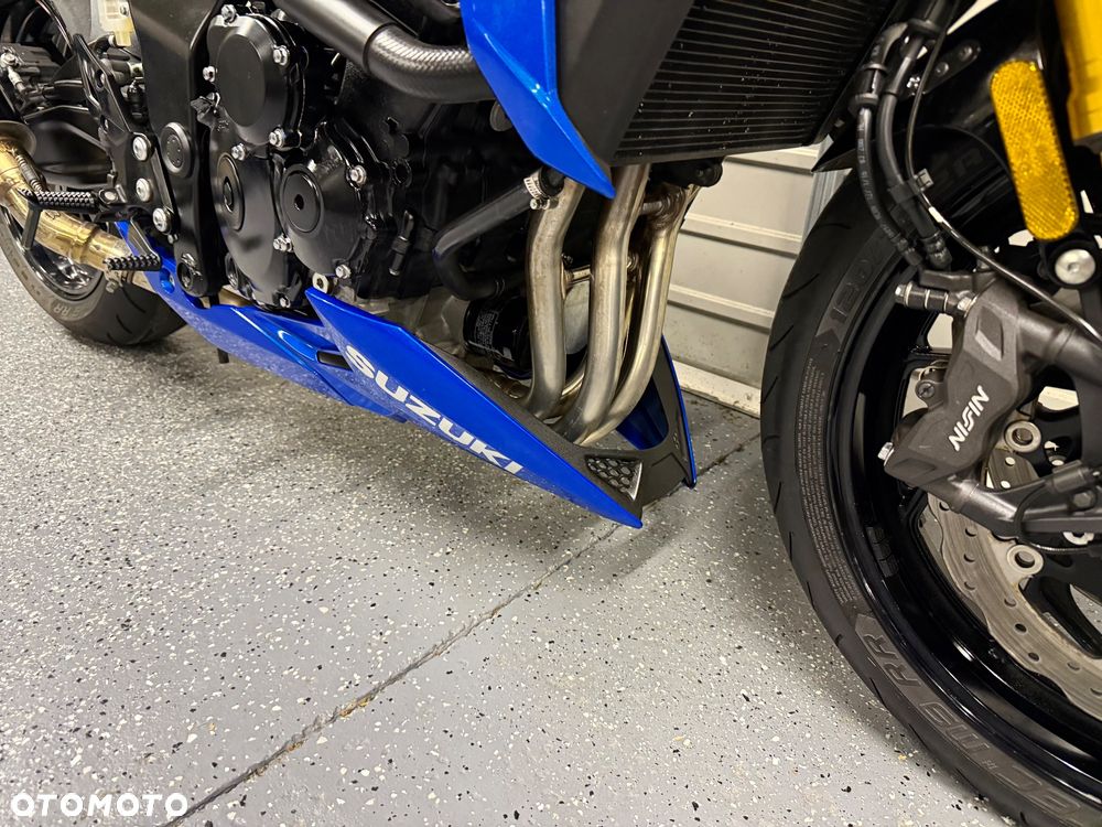Suzuki GSX - 8