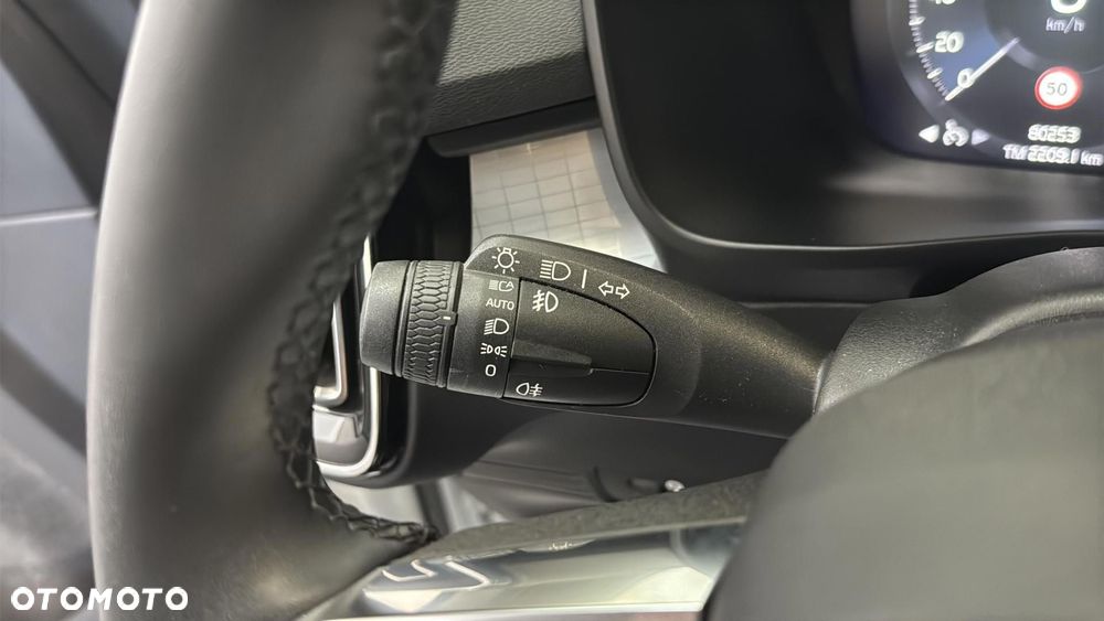 Volvo XC 40 T3 Momentum Pro - 31