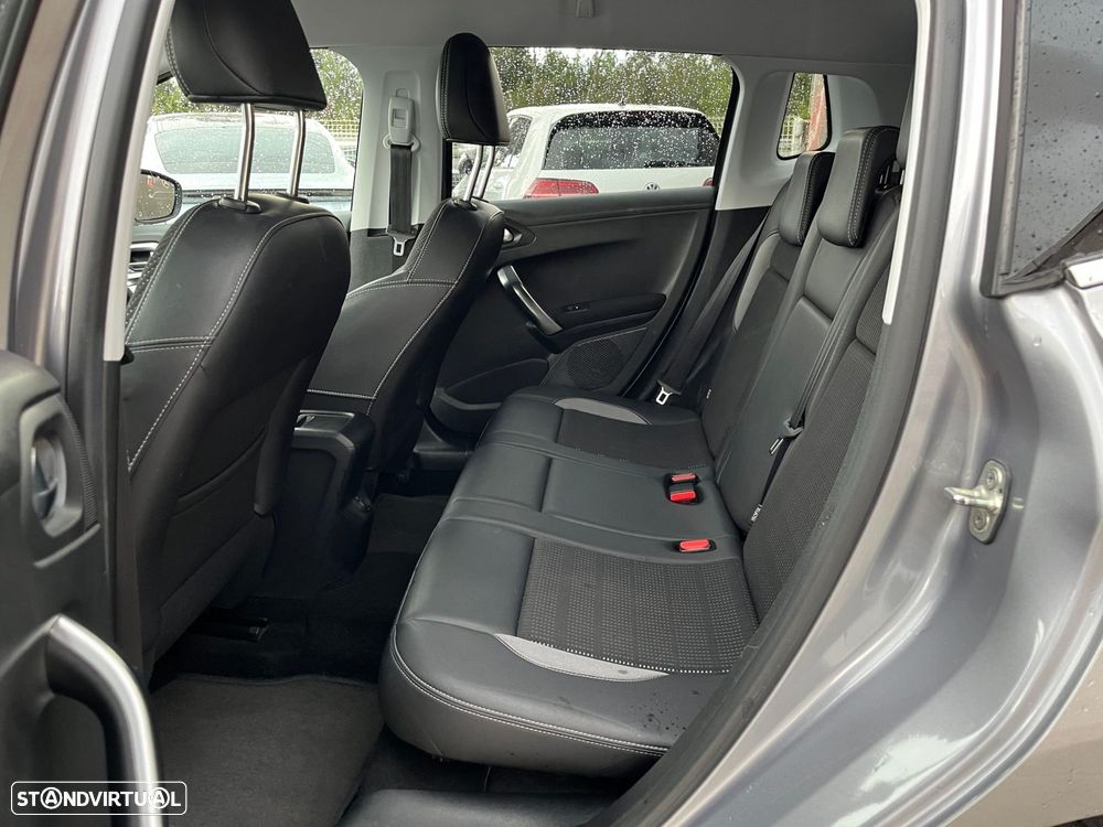 Peugeot 2008 1.6 e-HDi Allure - 38