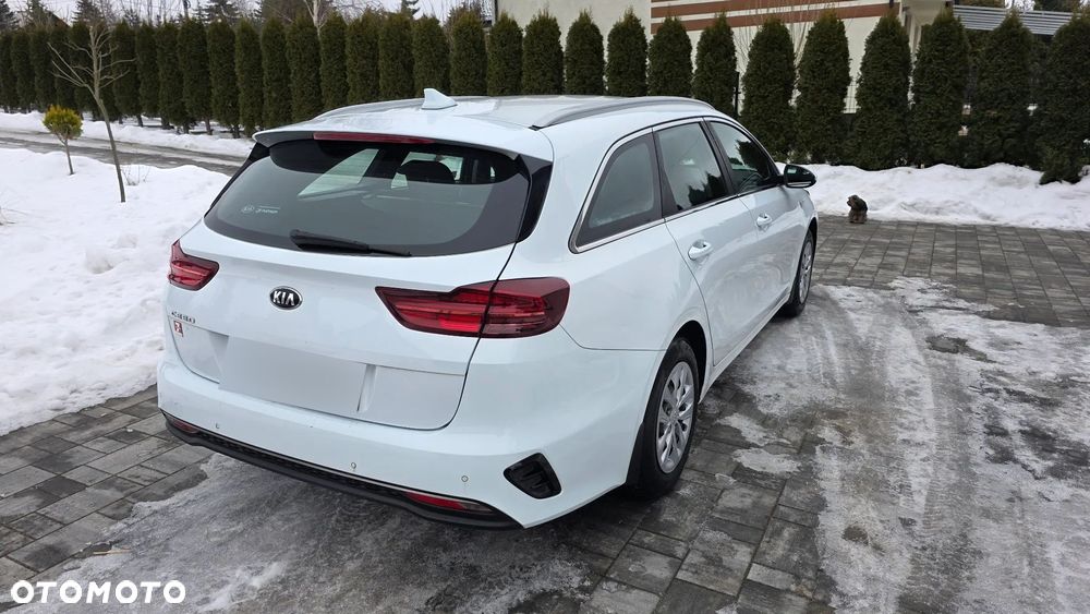 Kia Ceed 1.6 CRDi SCR L Business Line Plus - 10