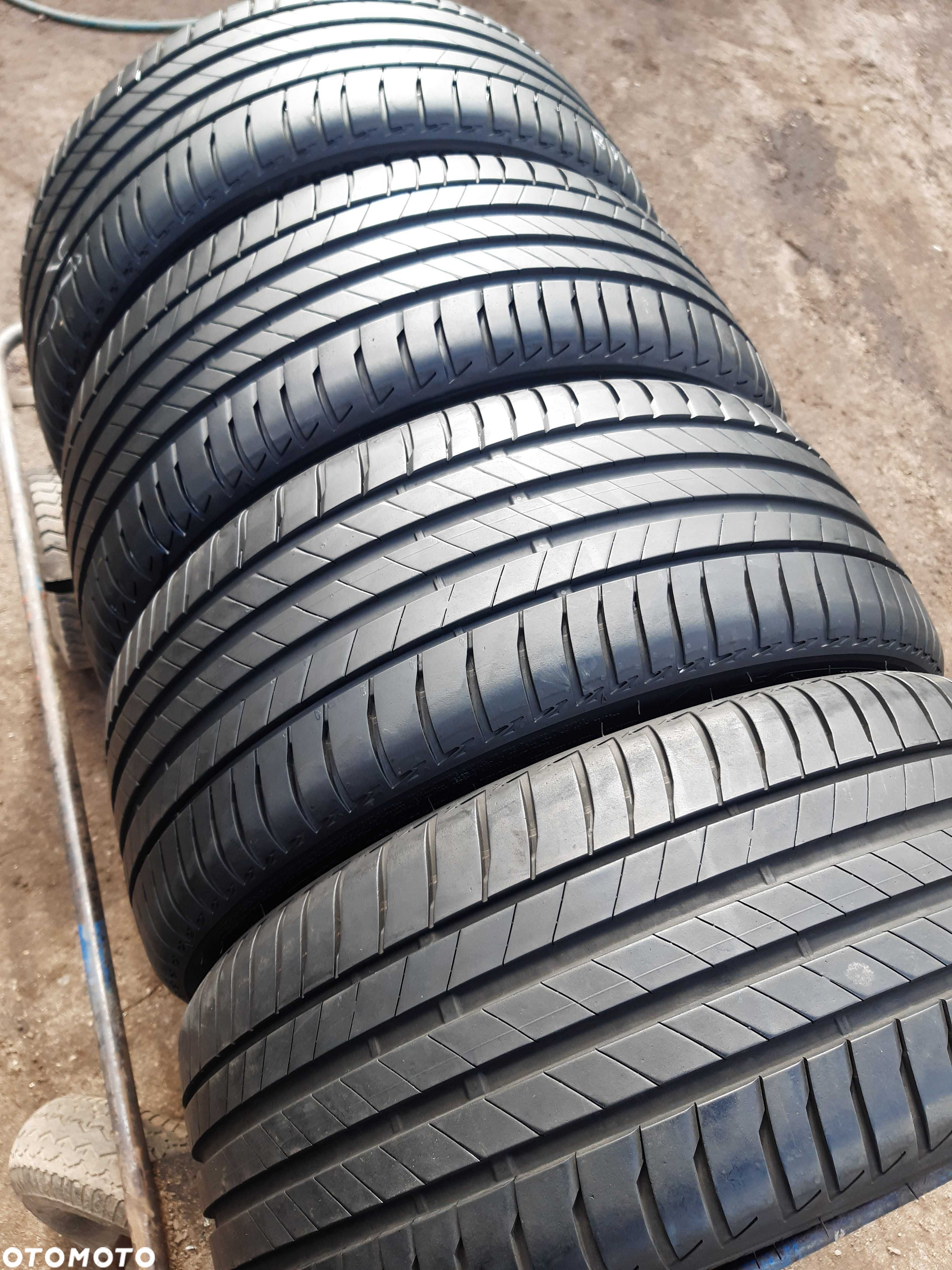 Opony letnie 225.40.18 Bridgestone 2019 rok 7mm - 3