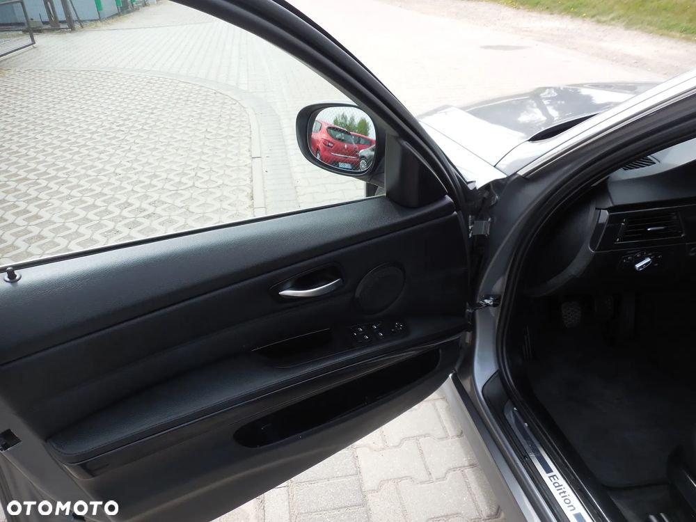 BMW Seria 3 318i Edition Exclusive - 15
