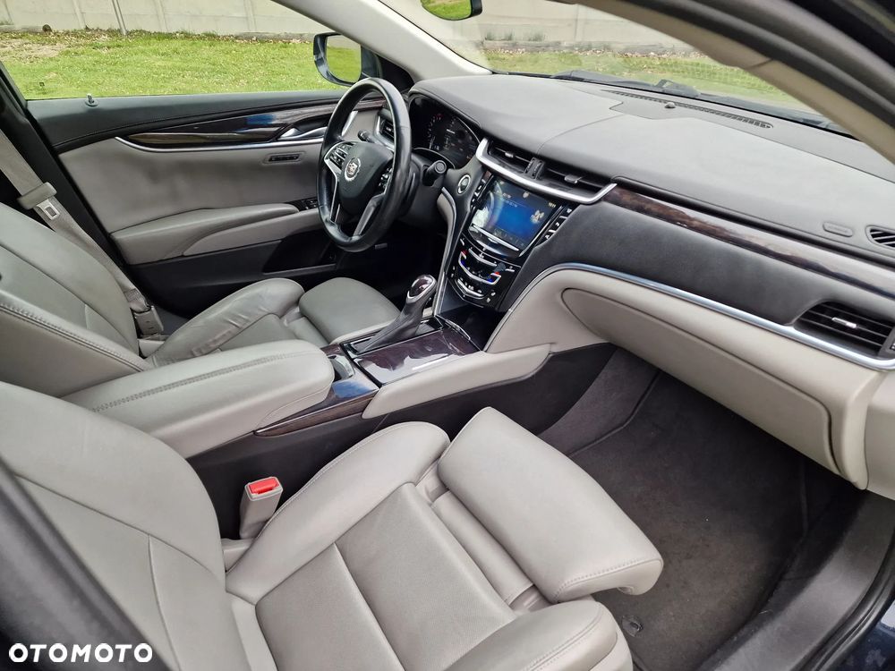Cadillac XTS - 16