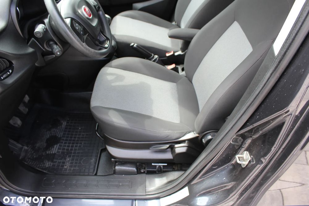 Fiat Doblo - 22