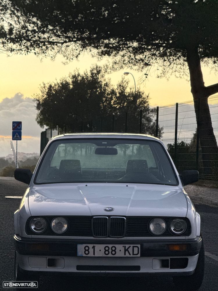 BMW 320 i - 11