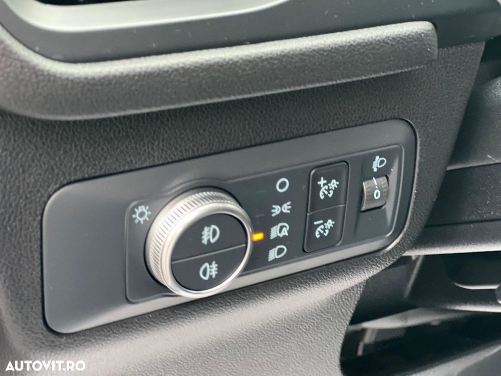 Ford Kuga 2.5 Duratec FHEV 4x4 ST-LINE - 13