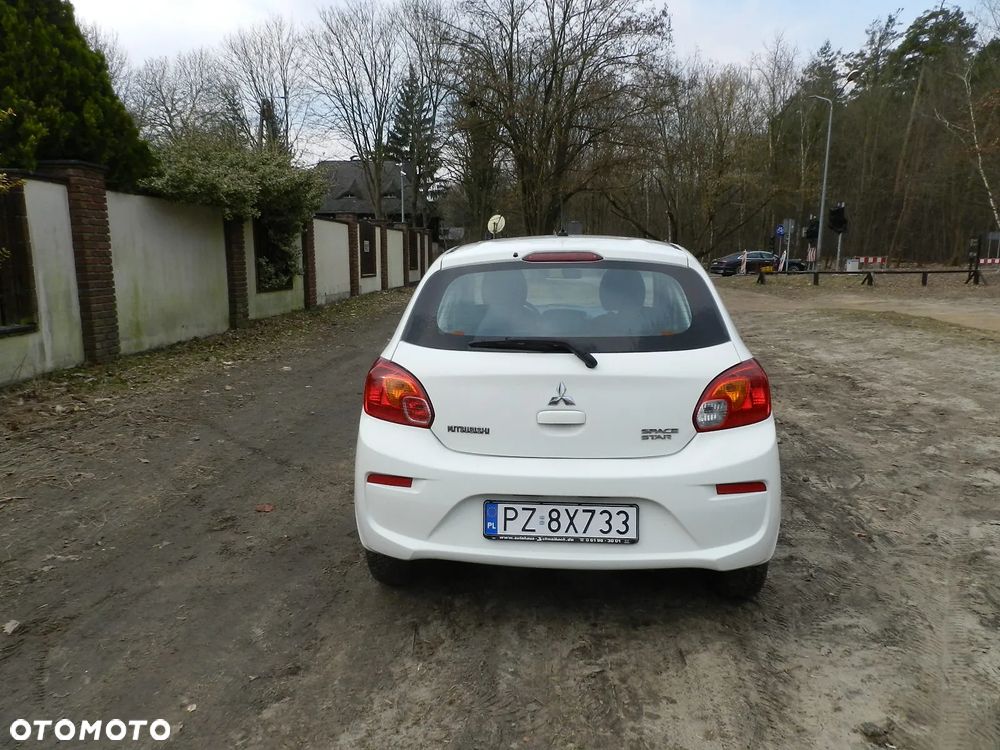 Mitsubishi Space Star - 15