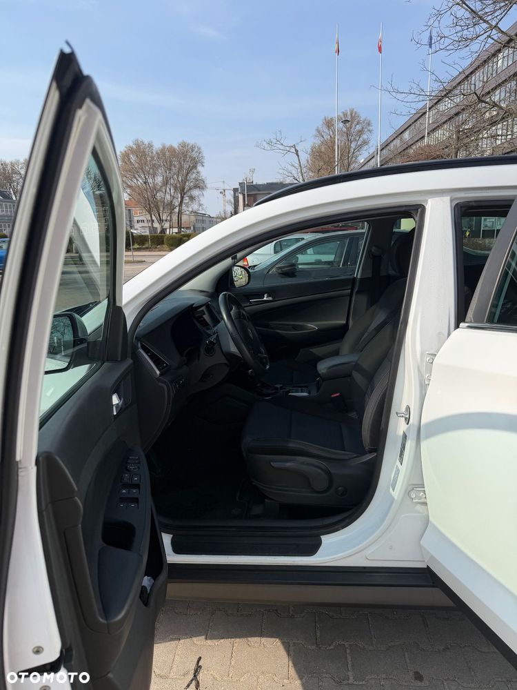 Hyundai Tucson blue 1.7 CRDi 2WD DCT Advantage - 11