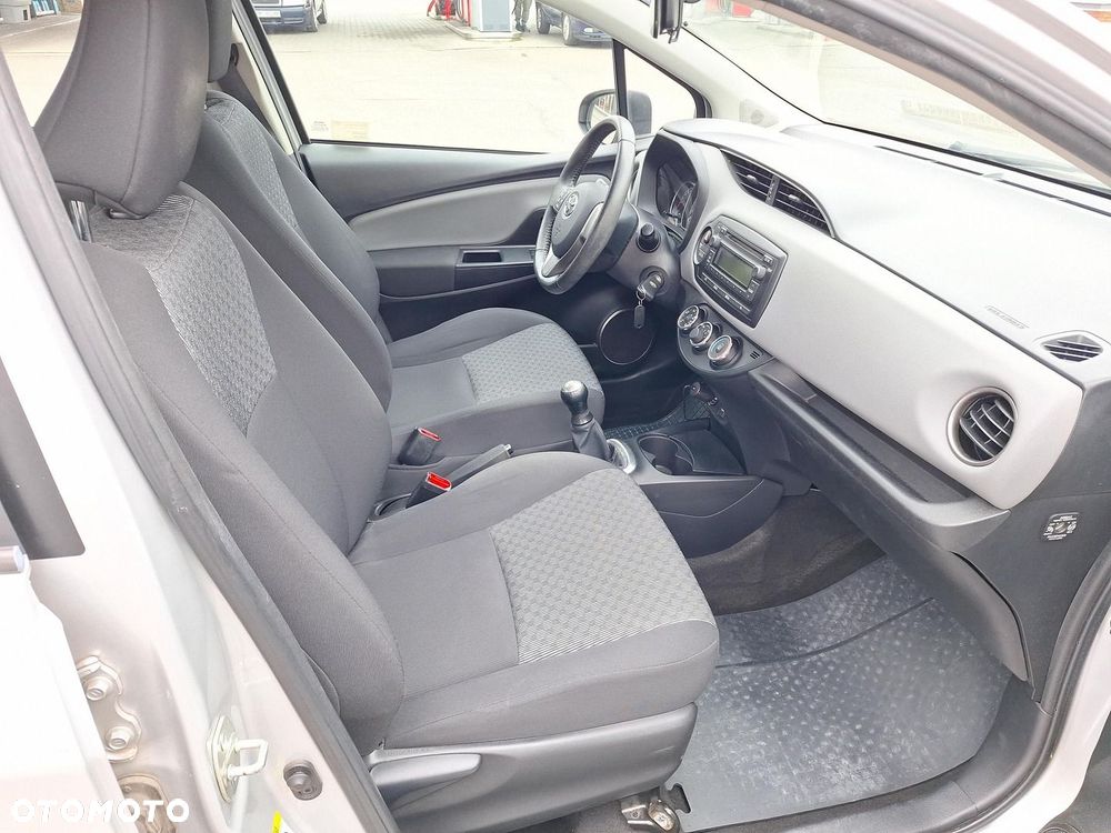 Toyota Yaris 1.0 Active EU6 - 9