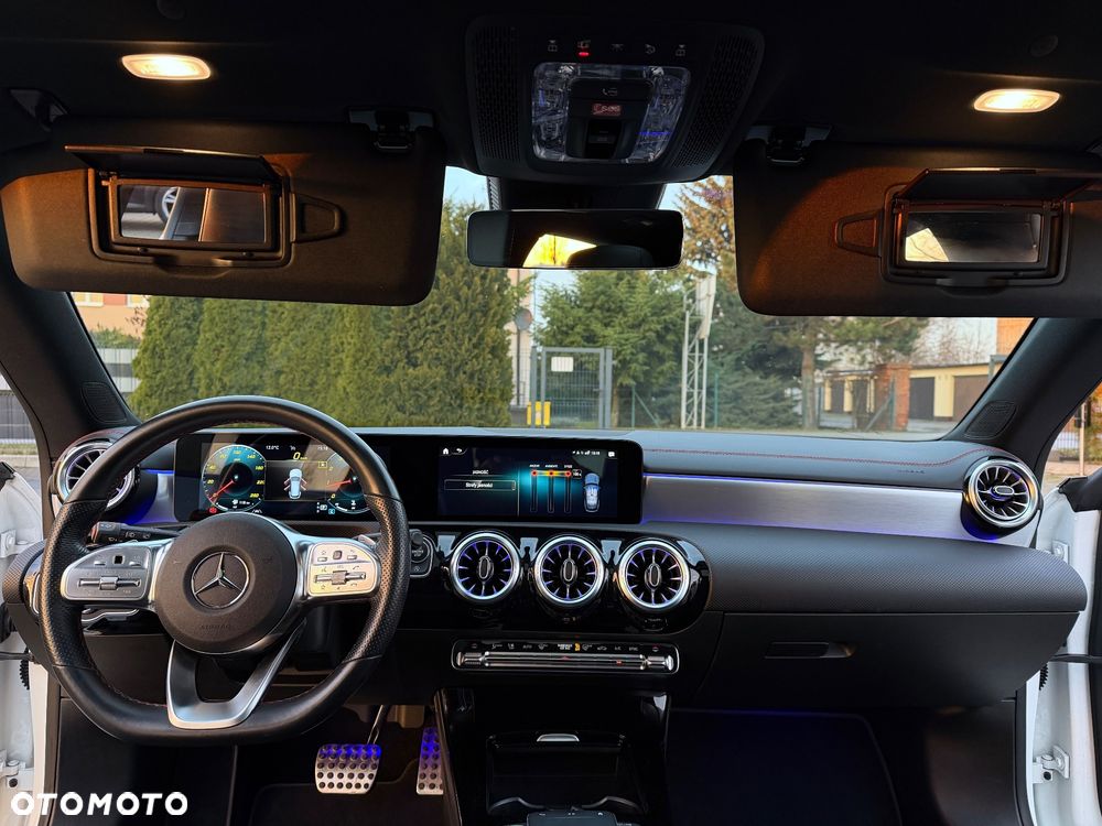 Mercedes-Benz CLA 200 7G-DCT AMG Line - 24