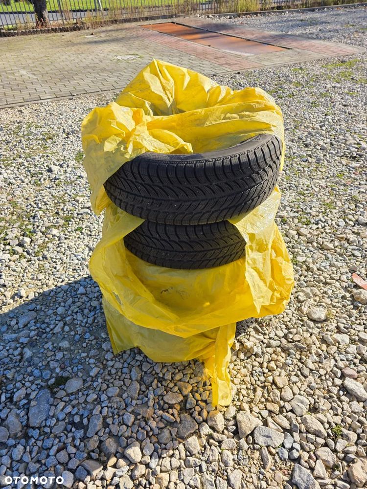 Citroën C3 1.2 PureTech Shine - 23