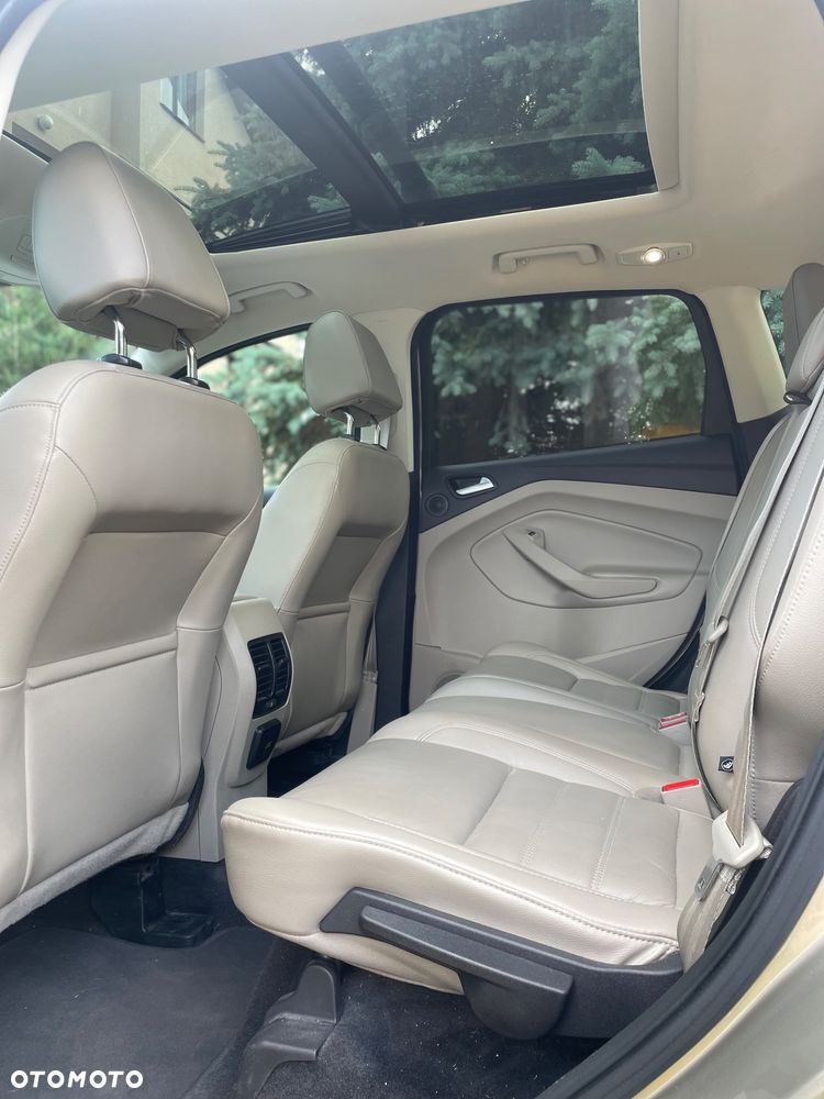 Ford Escape 2.0 EcoBoost AWD Titanium - 4
