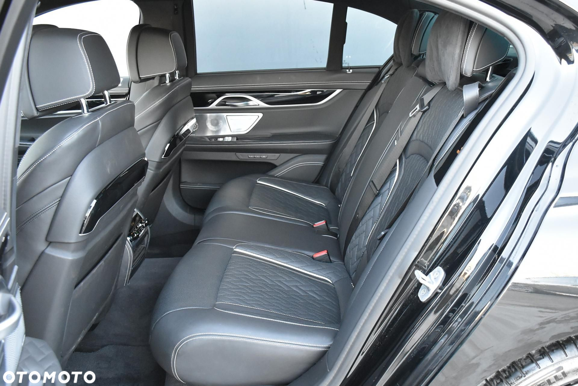 BMW Seria 7 - 14