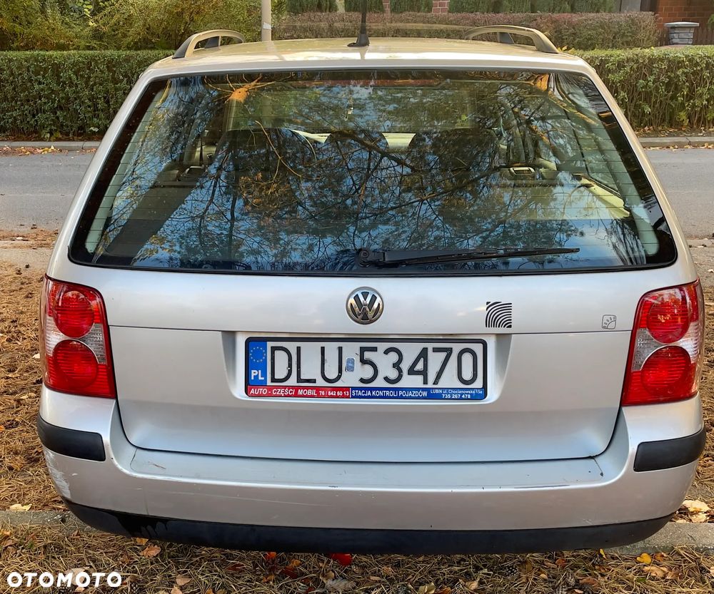 Volkswagen Passat 1.9 TDI Comfortline Family - 11