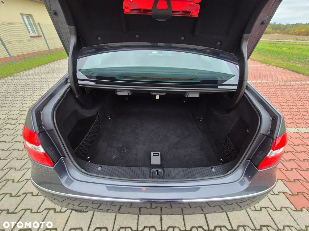 Mercedes-Benz Klasa E 200 CGI BlueEFFICIENCY Automatik Avantgarde - 26