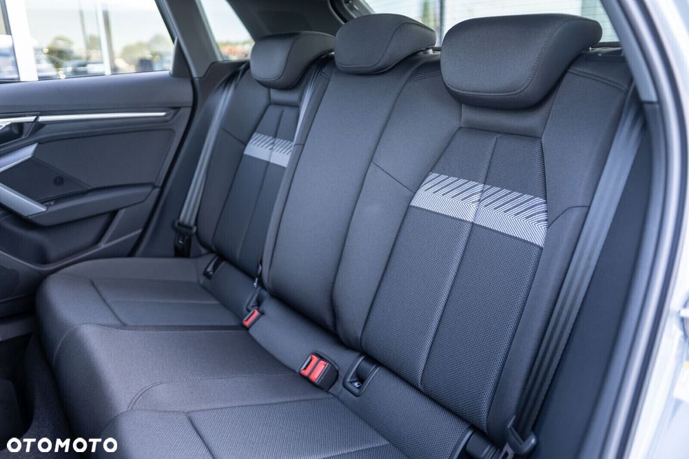 Audi A3 Sportback TFSI mHEV 110 kW Advanced S tronic - 19