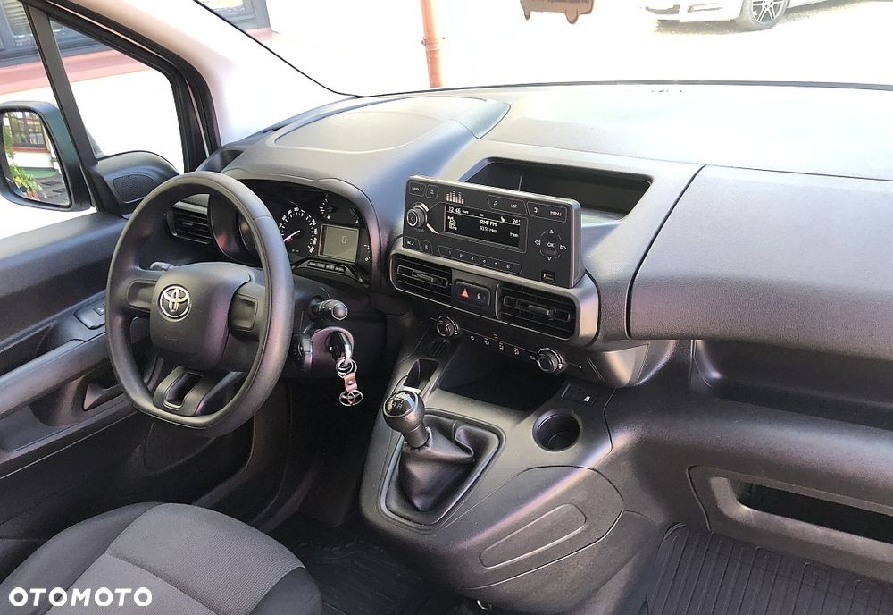 Toyota Proace City - 11