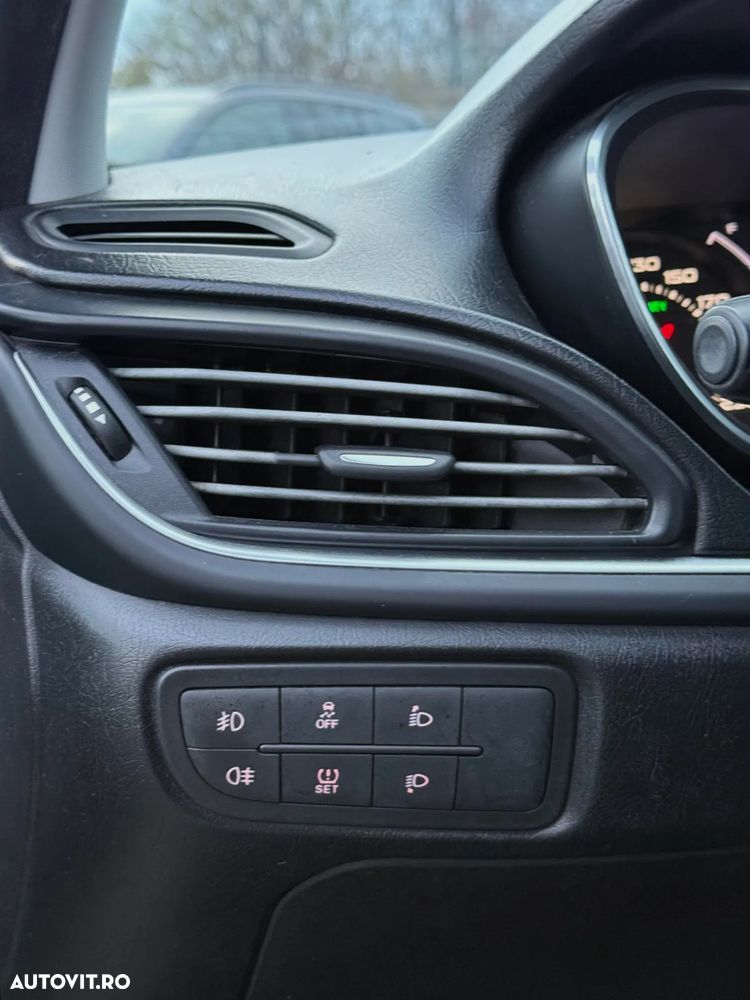 Fiat Tipo 1.4 16V Lounge - 28