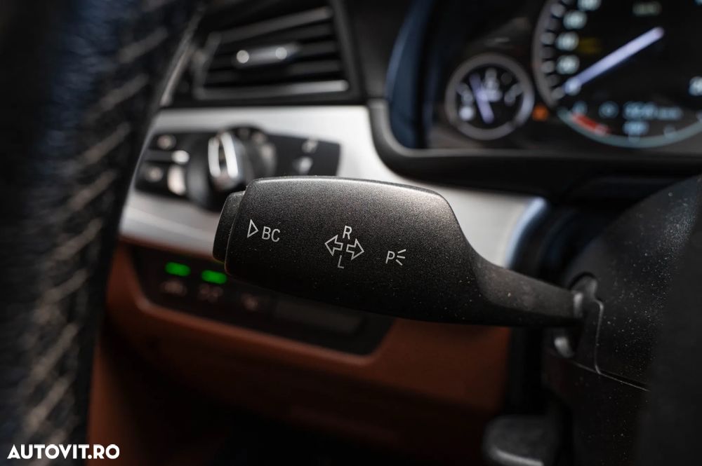 BMW Seria 5 520d xDrive Aut. Luxury Line - 23