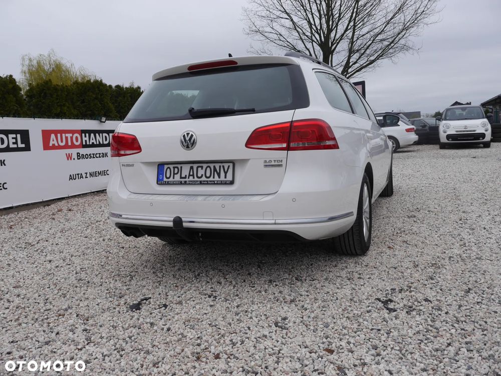 Volkswagen Passat 2.0 TDI BlueMotion Technology Exclusive - 4