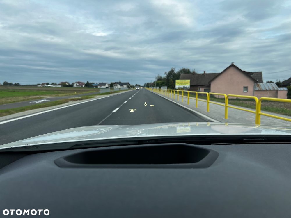 BMW Seria 5 530e xDrive M Sport Edition - 35