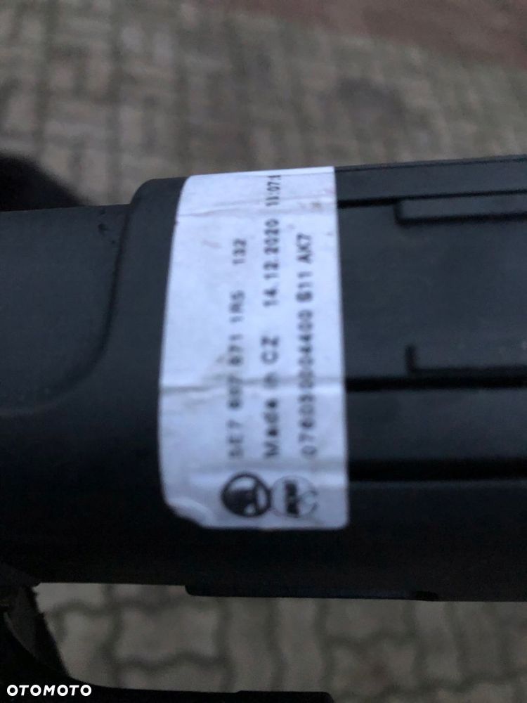 SKODA OCTAVIA IV KOMBI ROLETA BAGAŻNIKA 5E7867871 - 4