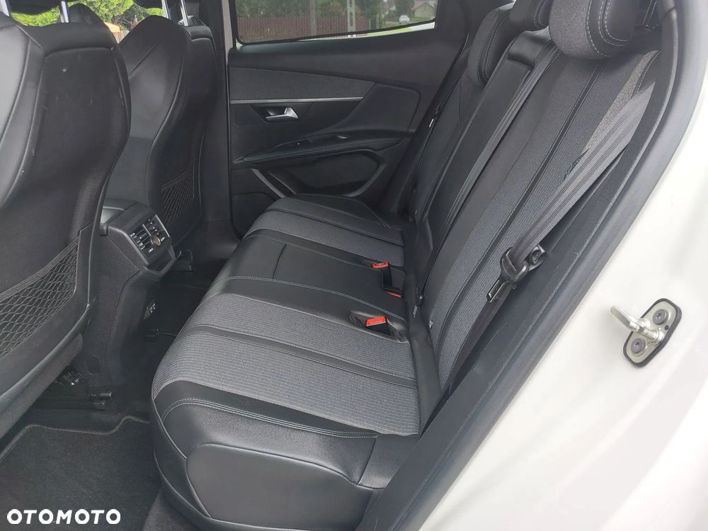 Peugeot 3008 - 18