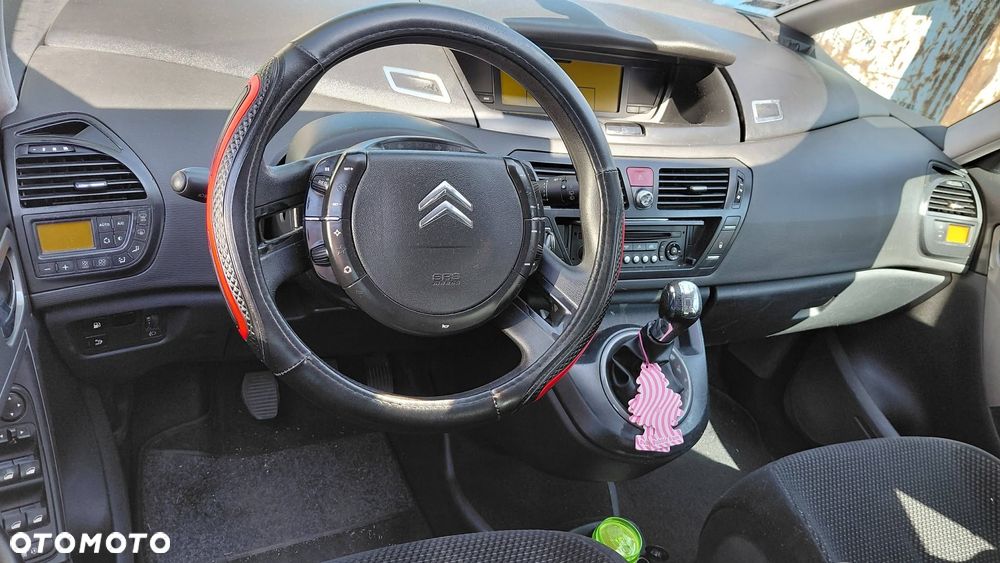 Części- Citroen c4 Picasso Rok 2006 Pojemność 1560 Moc 80 kw Diesel - 4