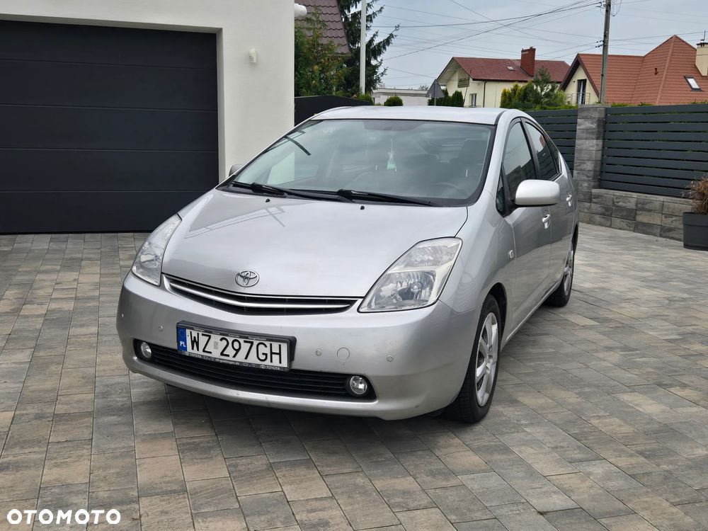 Toyota Prius 1.5 VVT-i Sol - 1