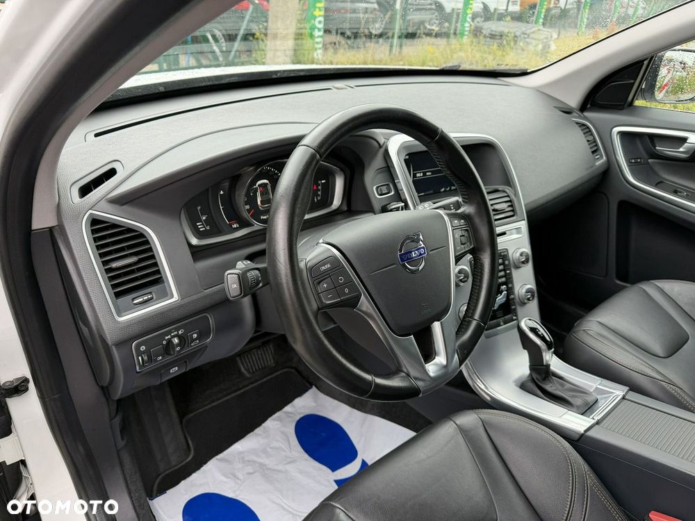 Volvo XC 60 D4 SCR Momentum - 20