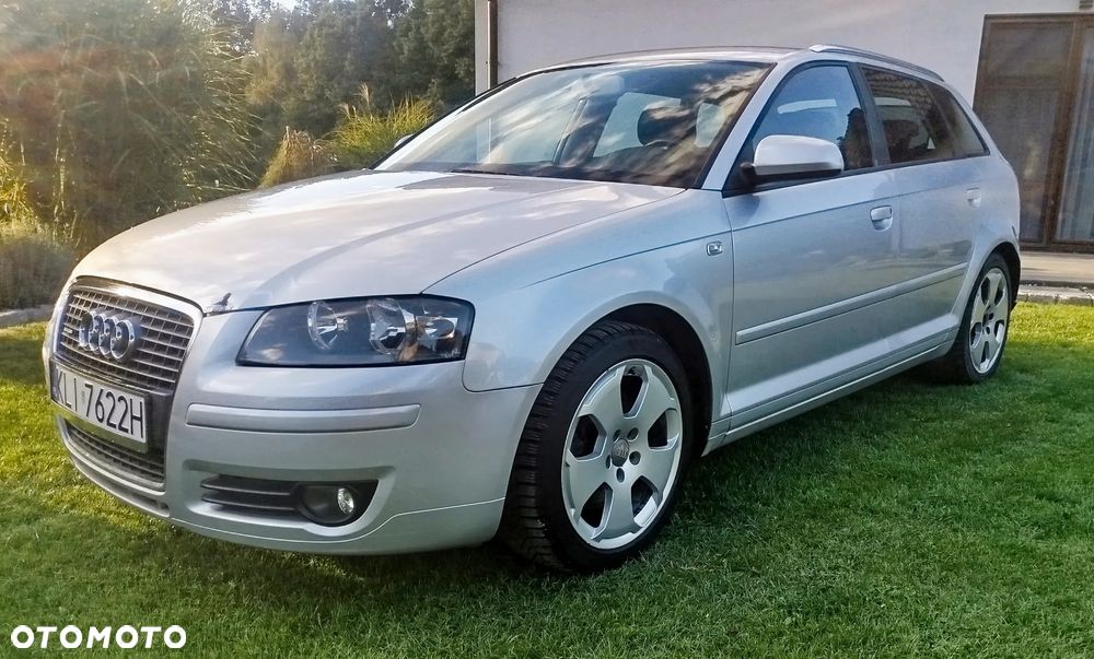 Audi A3 Sportback 2.0 TDI DPF quattro Ambition - 1