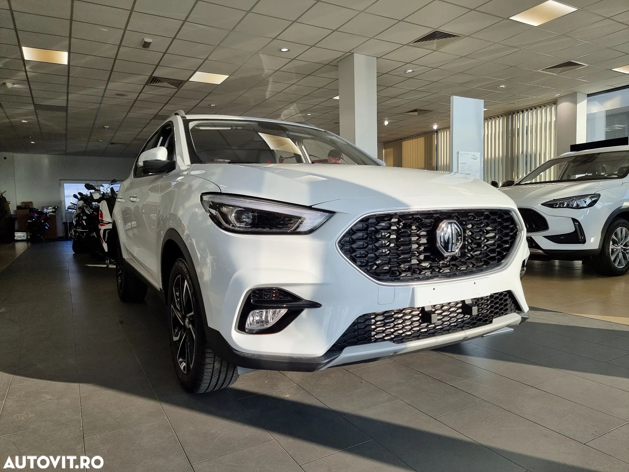 MG ZS - 1
