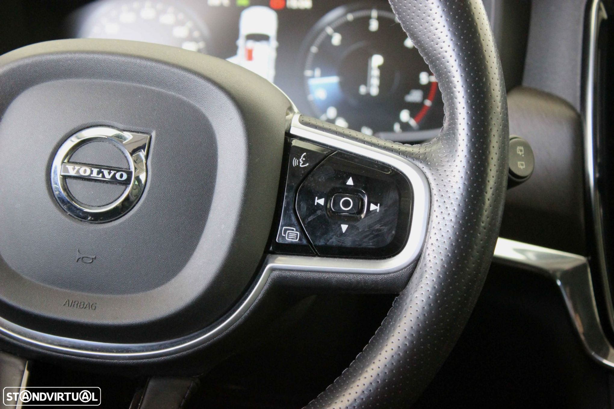 Volvo V90 Cross Country 2.0 D4 AWD Geartronic - 18