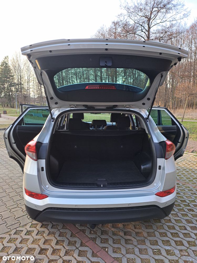 Hyundai Tucson blue 1.7 CRDi 2WD Style - 12