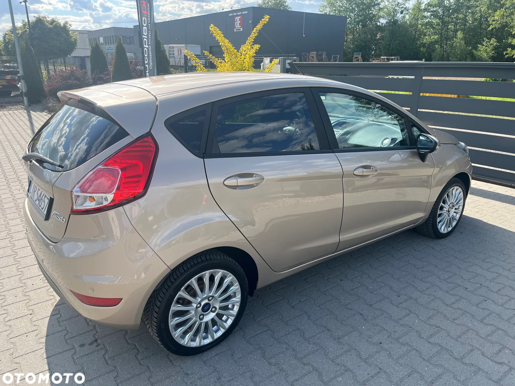 Ford Fiesta 1.4 Titanium - 10