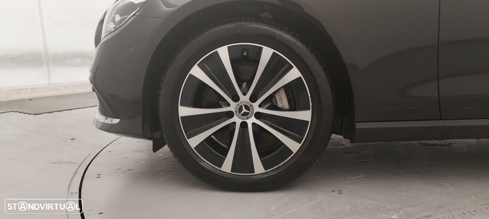 Mercedes-Benz E 300 de Avantgarde - 17