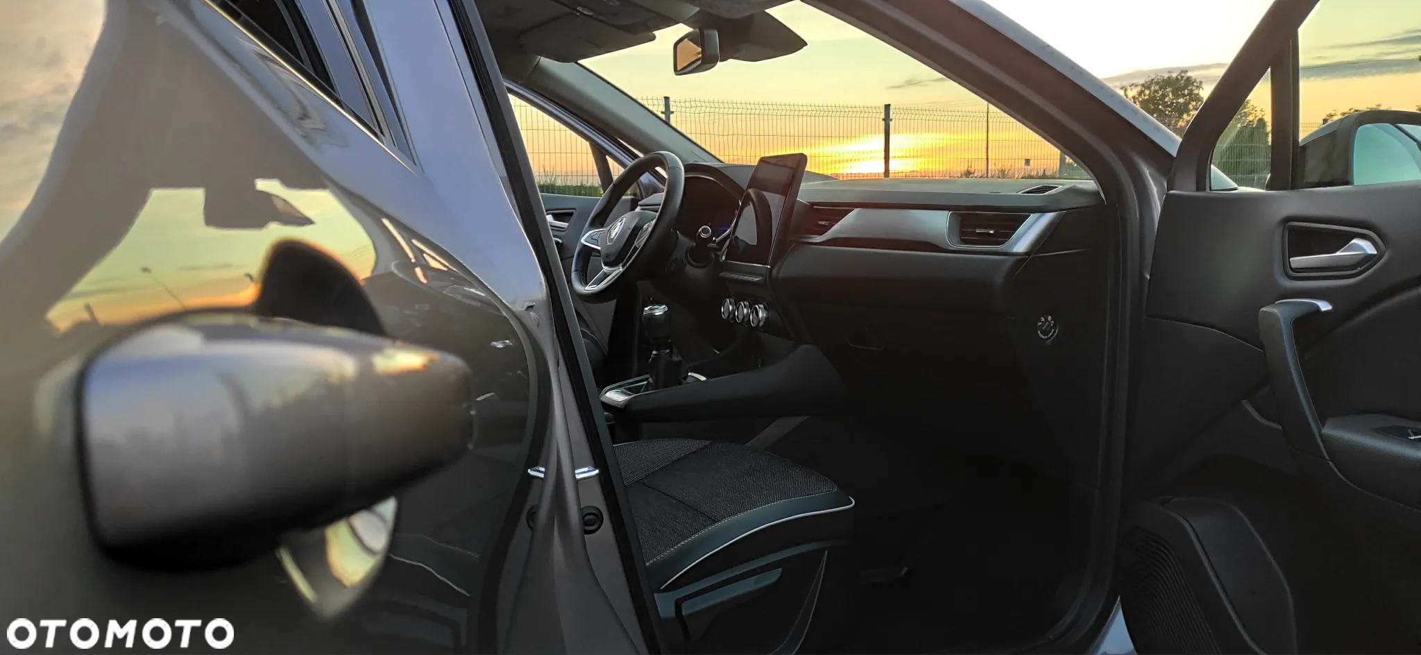 Renault Captur 1.0 TCe Intens - 23