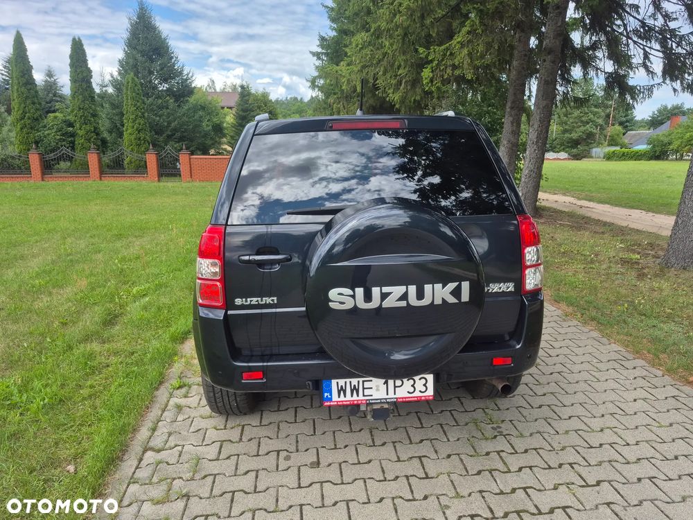 Suzuki Grand Vitara 2.4 De Luxe - 14