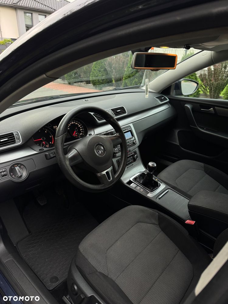 Volkswagen Passat Variant 1.6 TDI DPF BlueMotion Technology Comfortline - 14