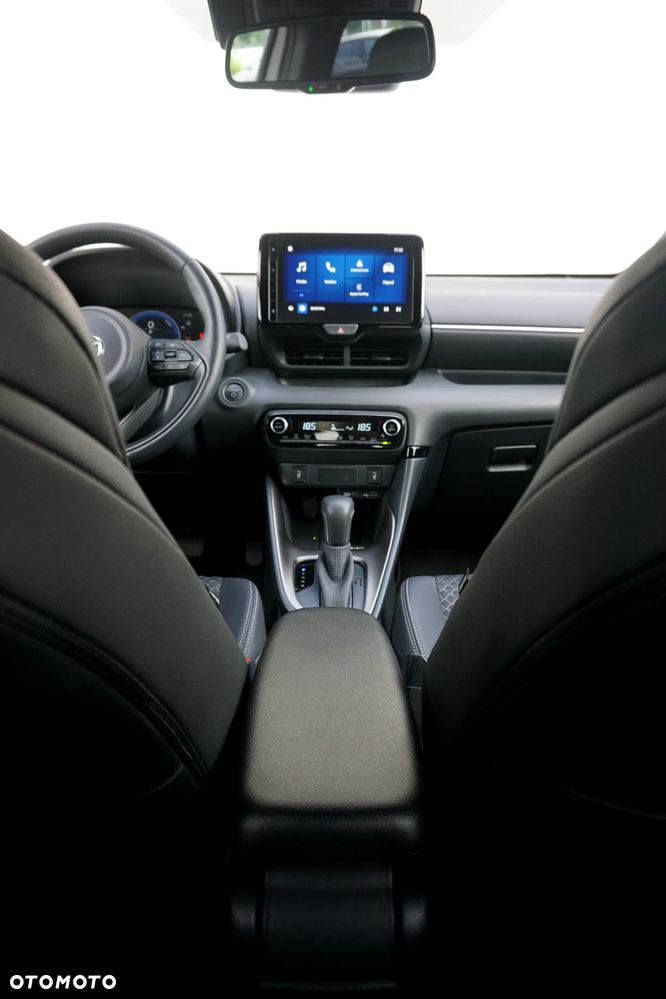 Mazda 2 Hybrid - 17
