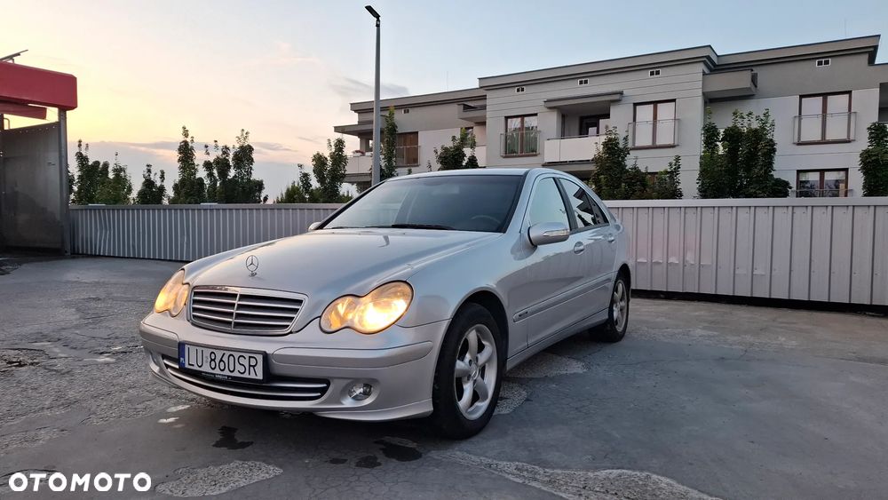 Mercedes-Benz Klasa C 200 Kompressor Classic - 17