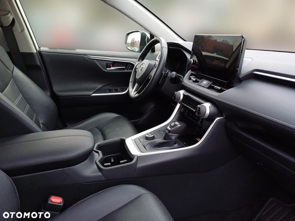 Toyota RAV4 - 9