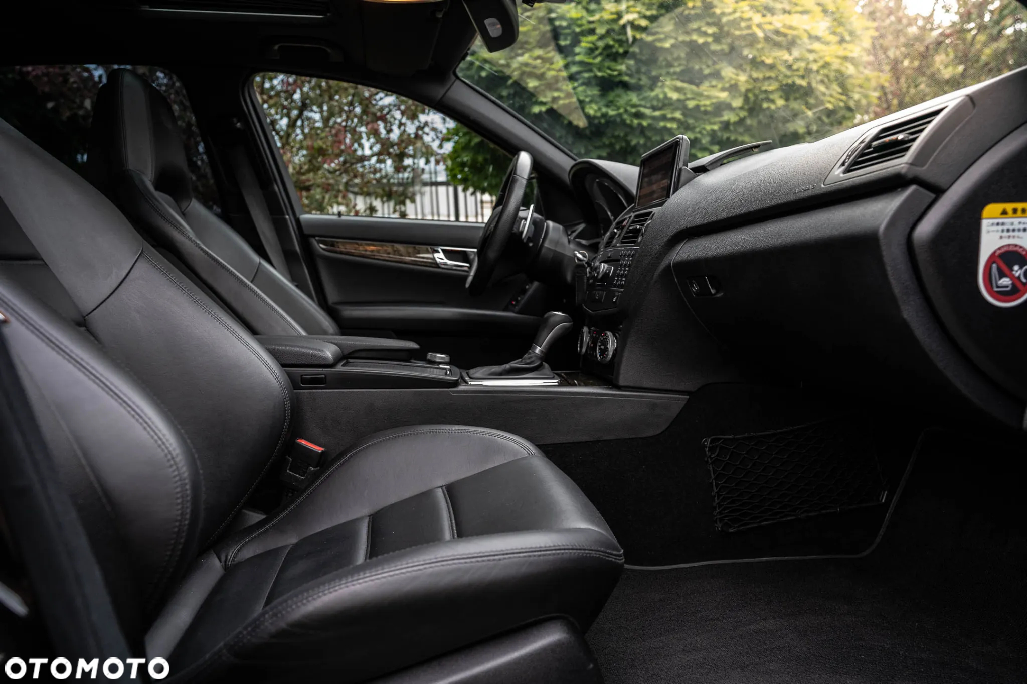 Mercedes-Benz Klasa C 63 AMG - 27