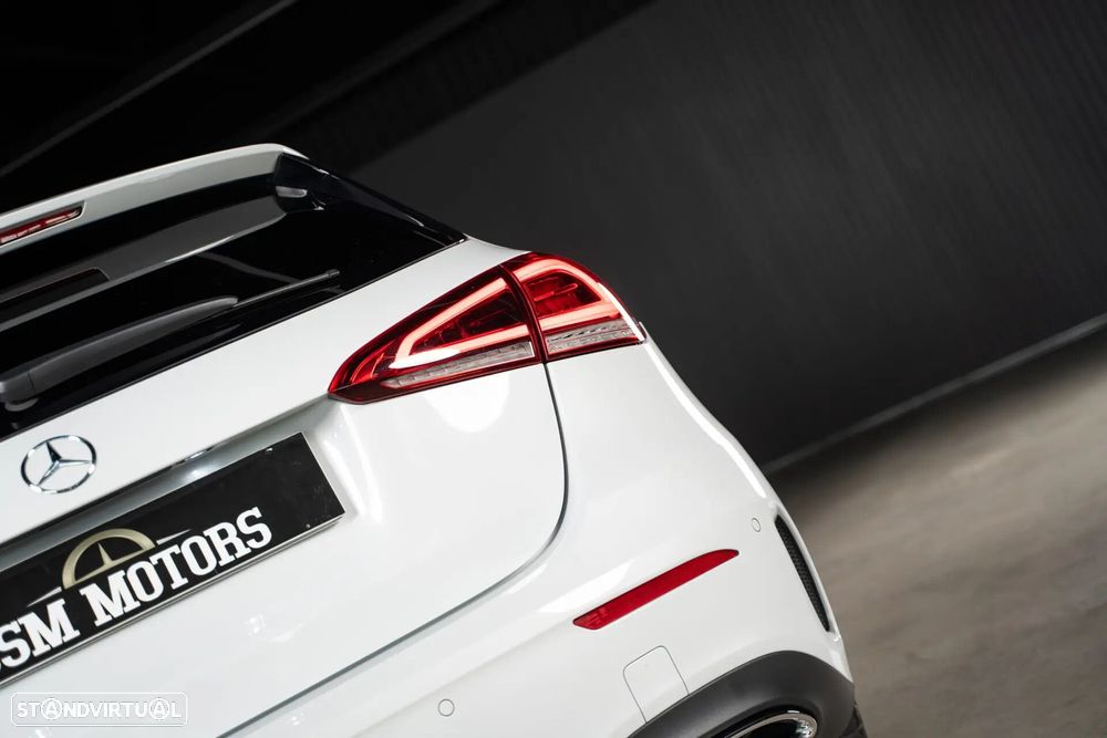 Mercedes-Benz A 250 e AMG Line - 8