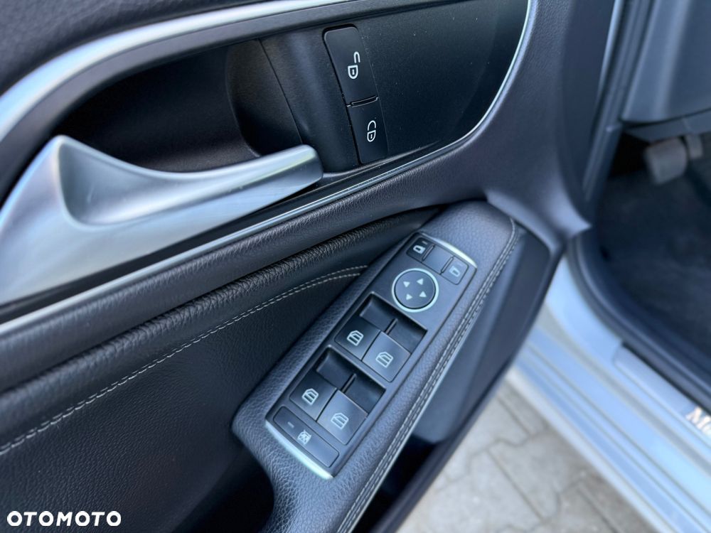 Mercedes-Benz CLA 200 d 7G-DCT Urban - 28