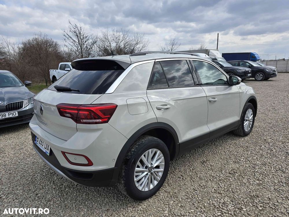 Volkswagen T-Roc - 3