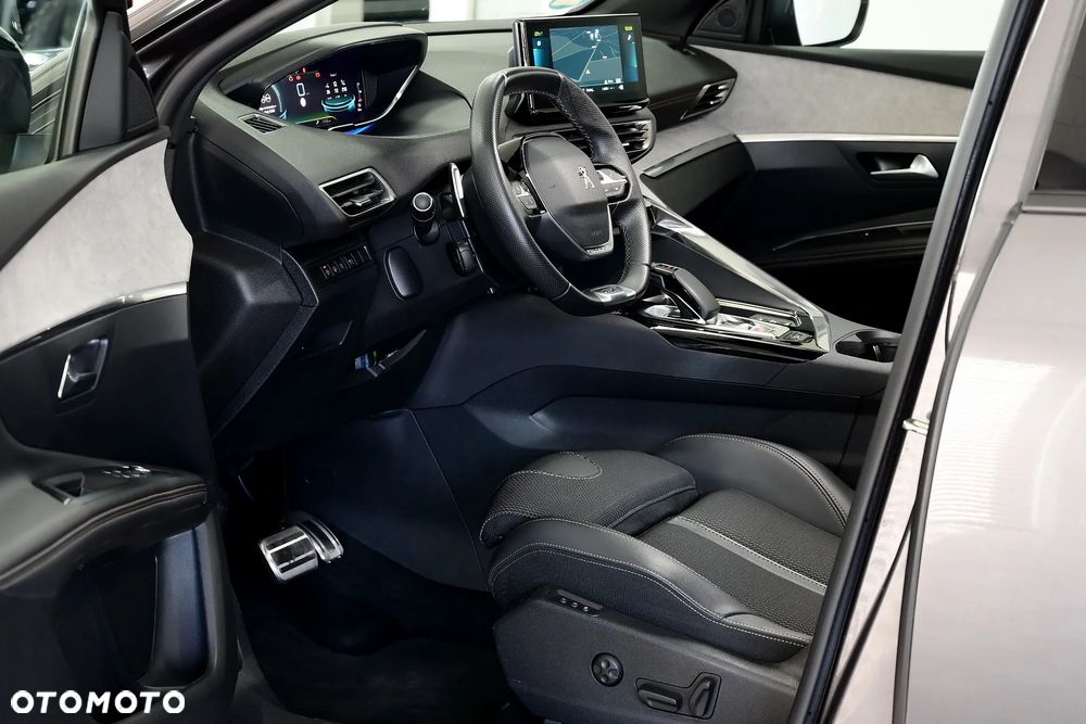Peugeot 3008 1.6 PureTech Hybrid4 PHEV GT S&S EAT8 - 7
