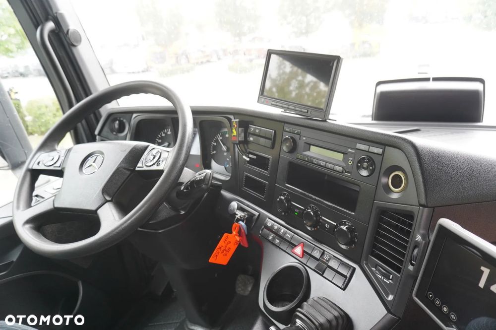 Mercedes-Benz Arocs 1827 4x2 / 70 tys km!!! / HDS Fassi F135A.0.22 / pilot / rotator_257692 - 16