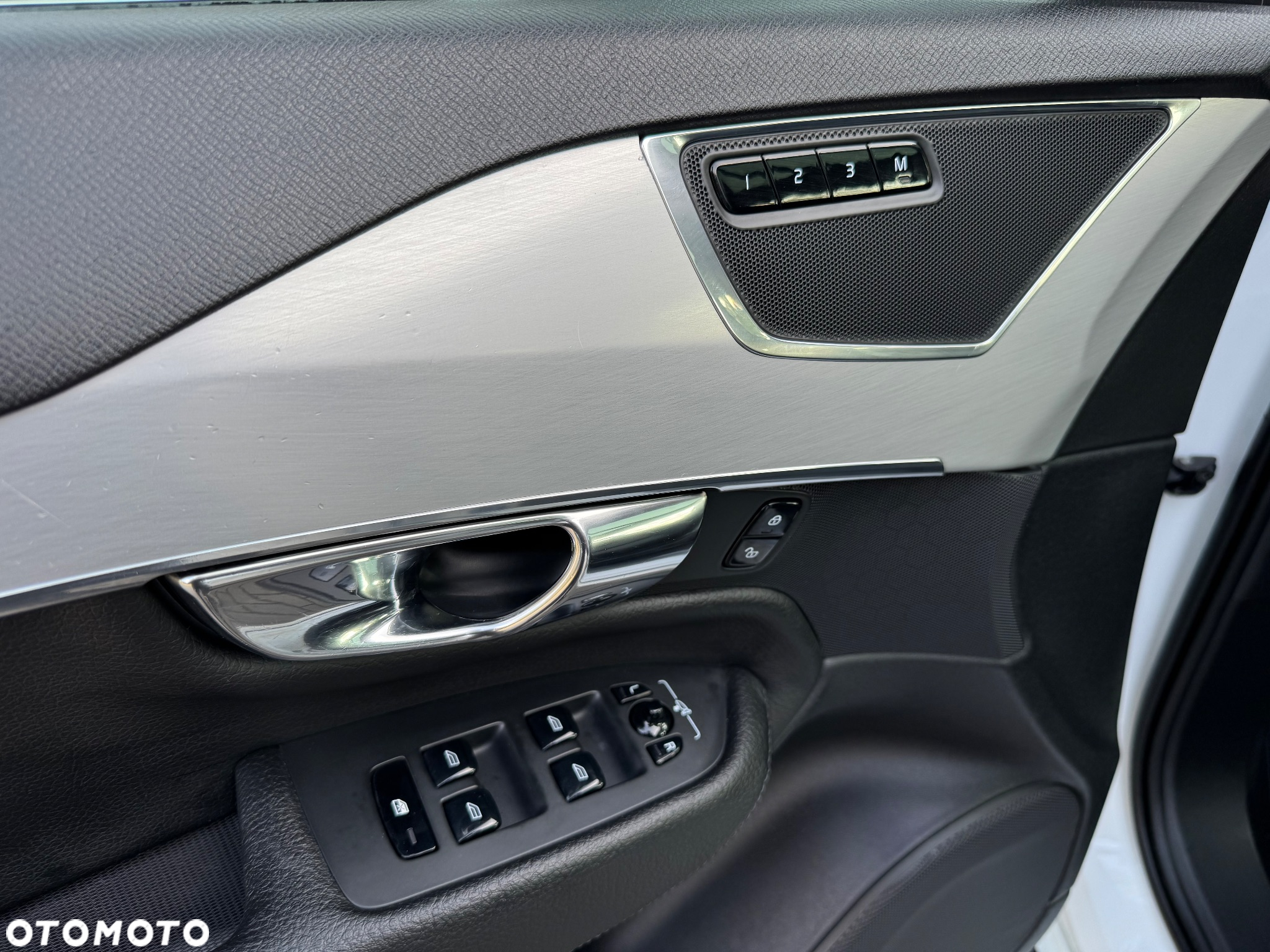 Volvo XC 90 D5 AWD Momentum - 14
